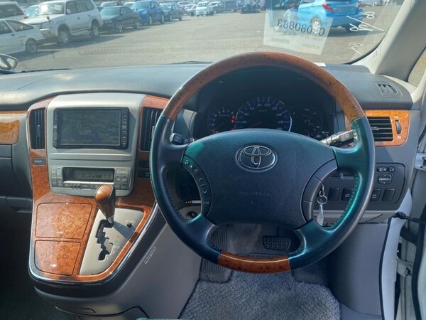 Used Toyota Alphard for sale - 75717828: Photo 2