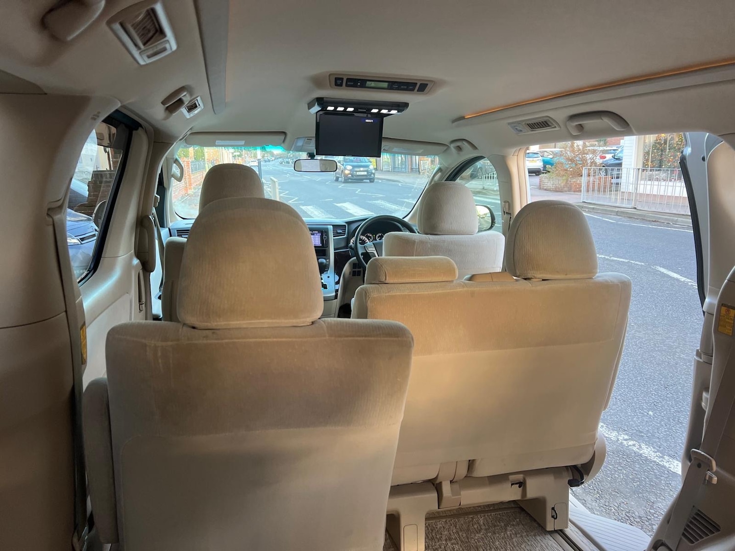 Used Toyota Alphard 2024 for sale - 76625545: Photo 19