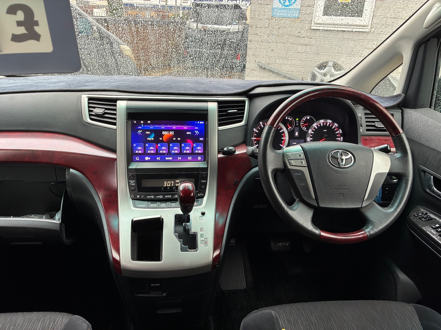 Used Toyota Alphard 2024 for sale - 76402575: Photo 26