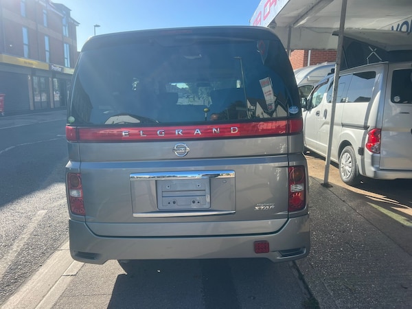 Used Nissan Elgrand 2023 for sale - 75987224: Photo 12