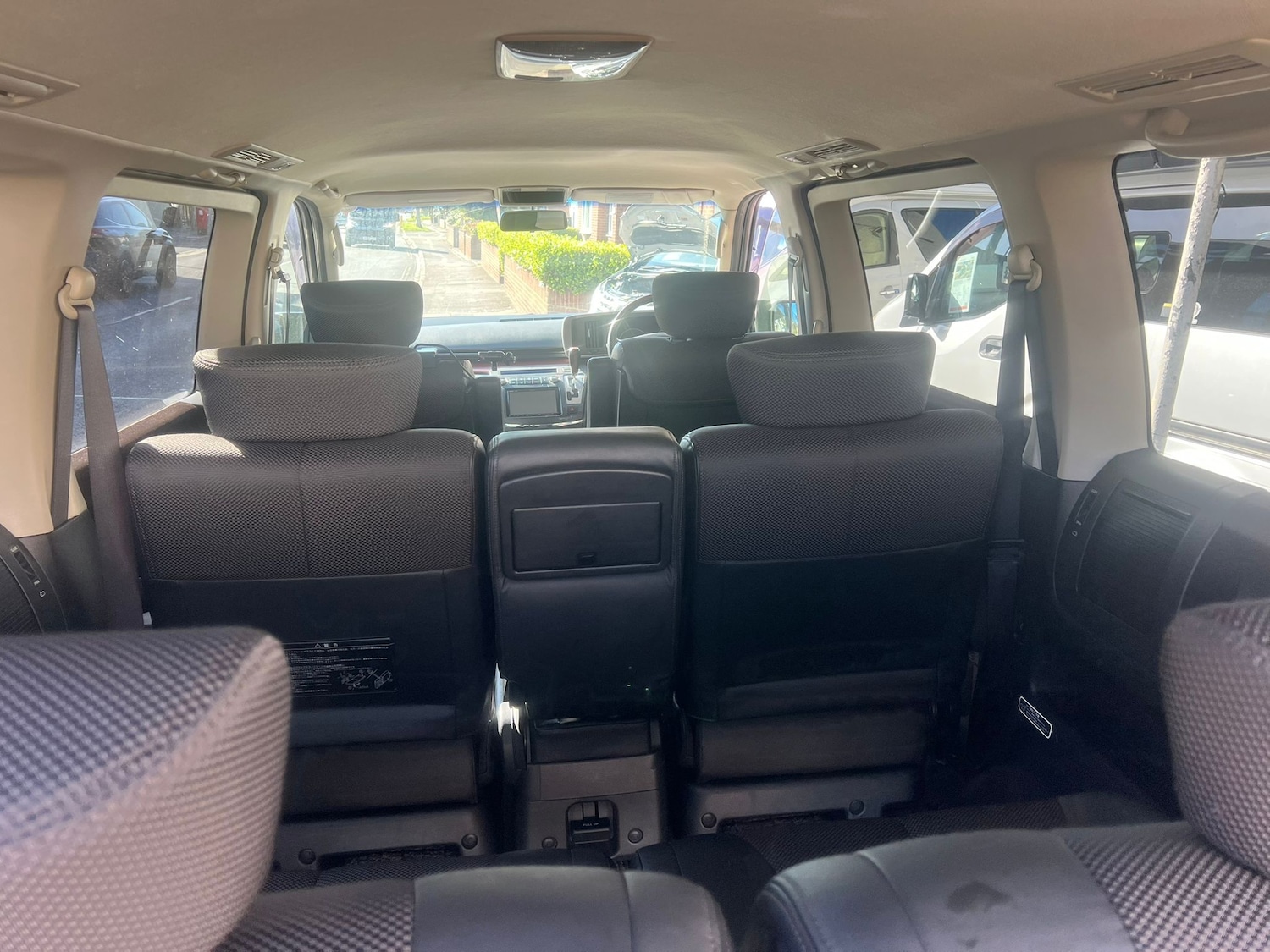 Used Nissan Elgrand 2023 for sale - 75987224: Photo 17