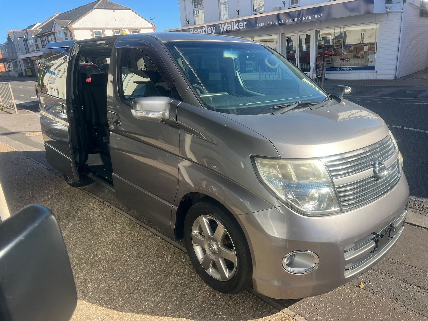 Used Nissan Elgrand 2023 for sale - 75987224: Photo 4