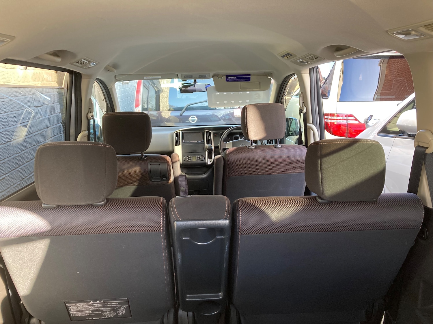 Used Nissan Serena for sale - 76357787: Photo 11