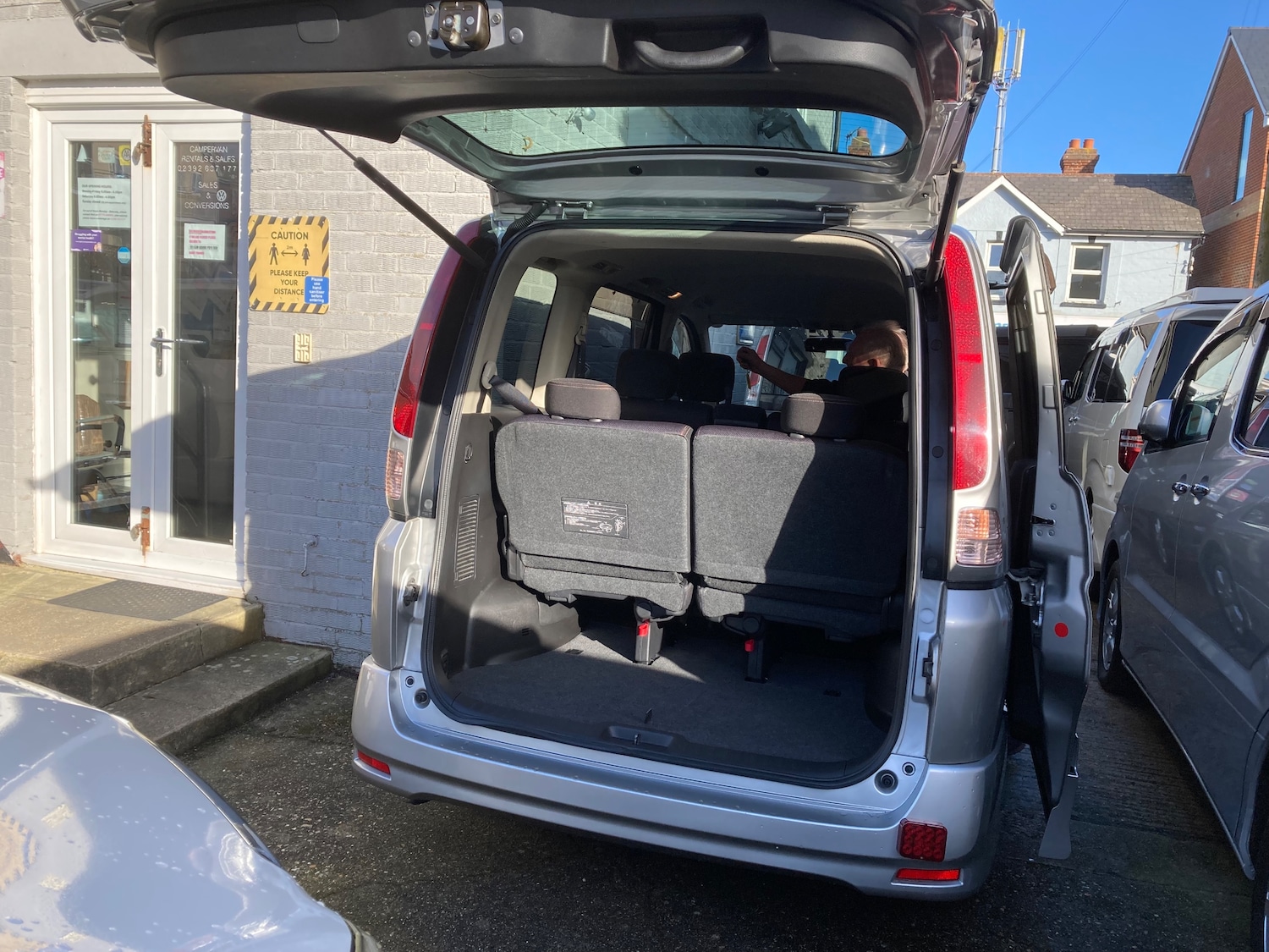 Used Nissan Serena for sale - 76357787: Photo 22