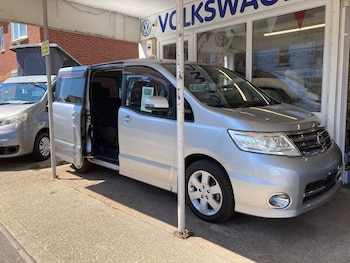 Used Nissan Serena 2010 for sale - 76357787: Photo