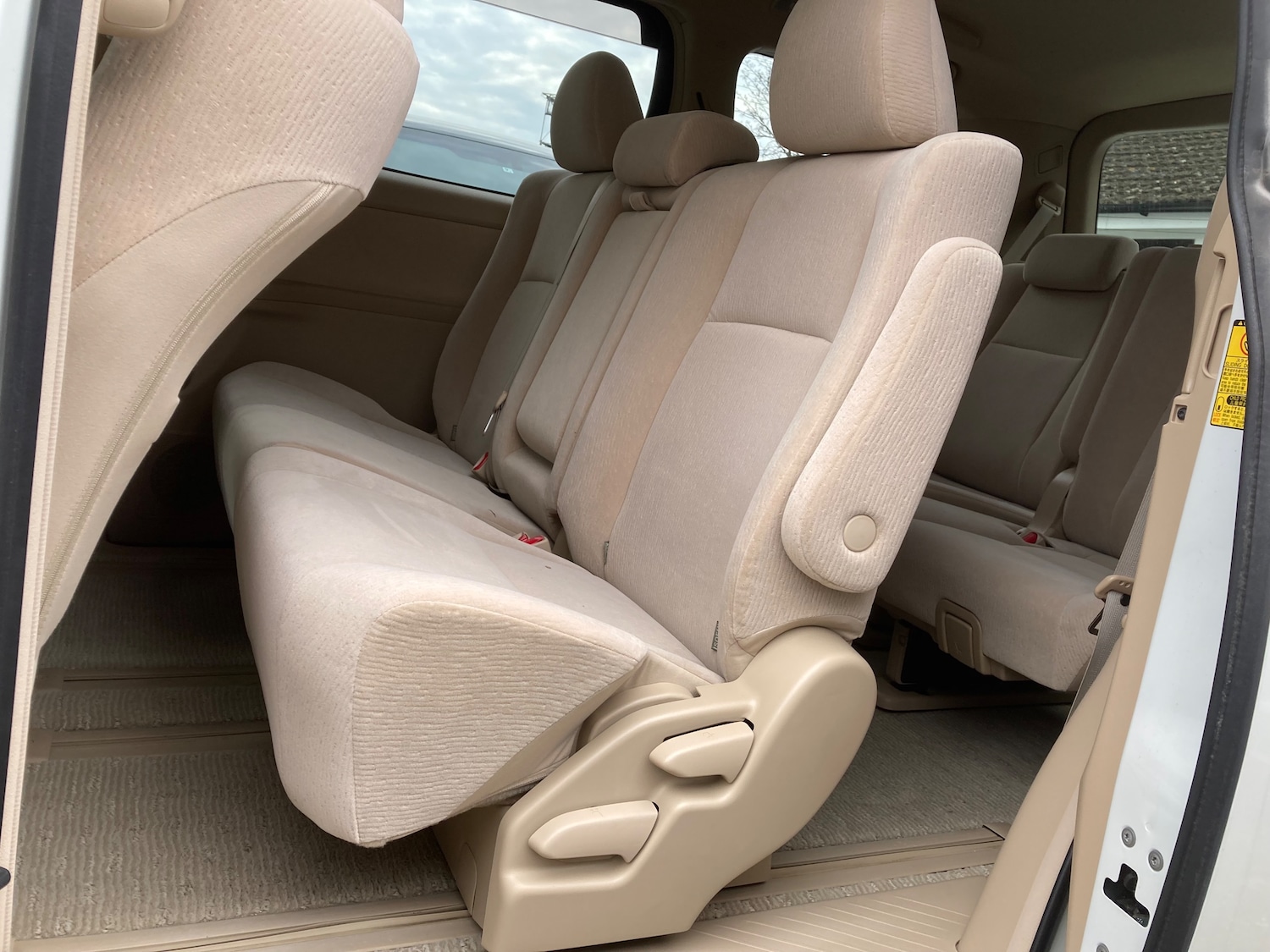 Used Toyota Alphard 2025 for sale - 76647318: Photo 18