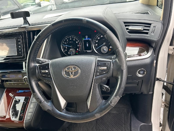 Used Toyota Vellfire for sale - 76057848: Photo 6