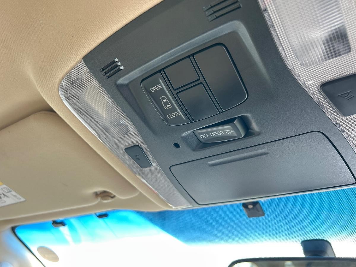 Used Toyota Vellfire for sale - 76057848: Photo 8