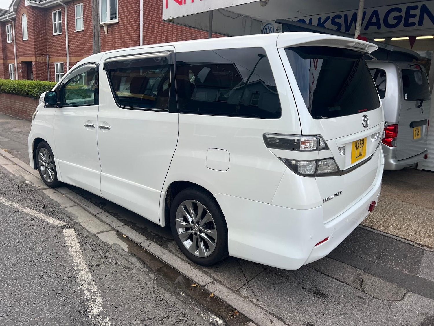 Used Toyota Vellfire 2024 for sale - 76453689: Photo 17