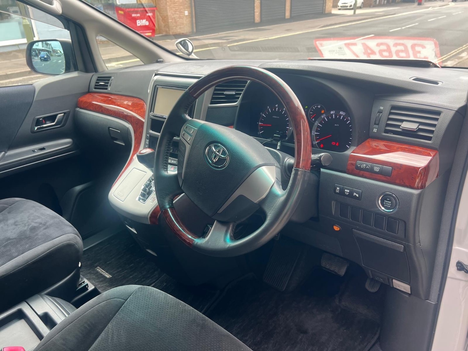 Used Toyota Vellfire 2024 for sale - 76453689: Photo 29