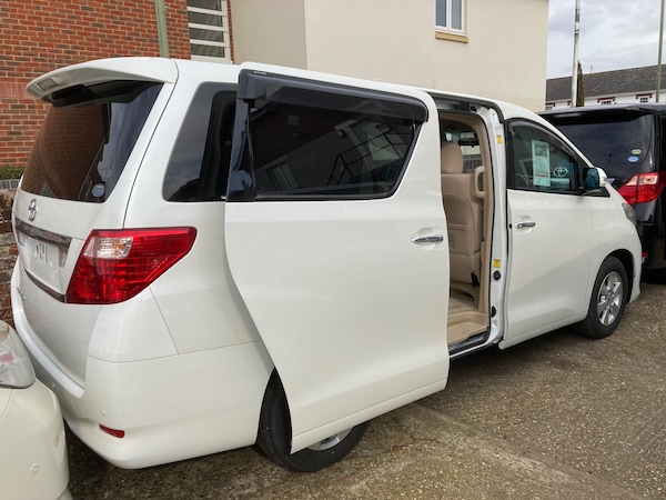 Used Toyota Alphard 2009 for sale - 73345824: Photo 4