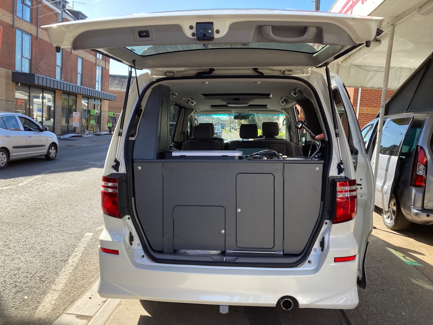 Used Toyota Alphard 2024 for sale - 76495809: Photo 8