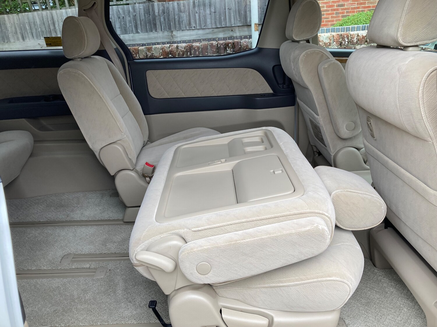 Used Toyota Alphard 2024 for sale - 76638011: Photo 17