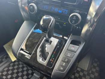 Used Toyota Vellfire 2015 for sale - 75261437: Photo