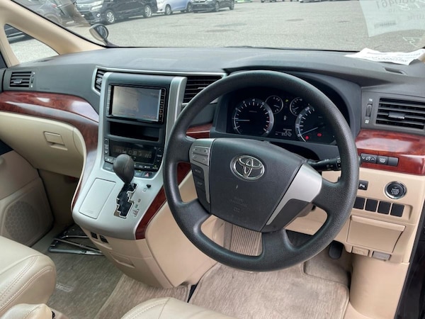 Used Toyota Vellfire for sale - 72687132: Photo 14