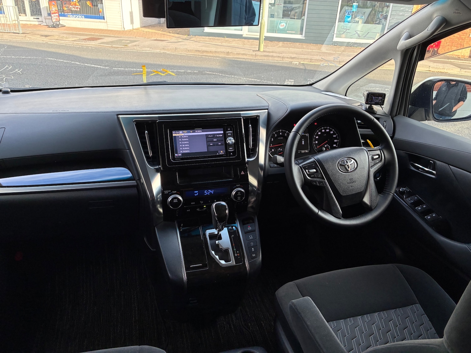 Used Toyota Alphard for sale - 75482870: Photo 15