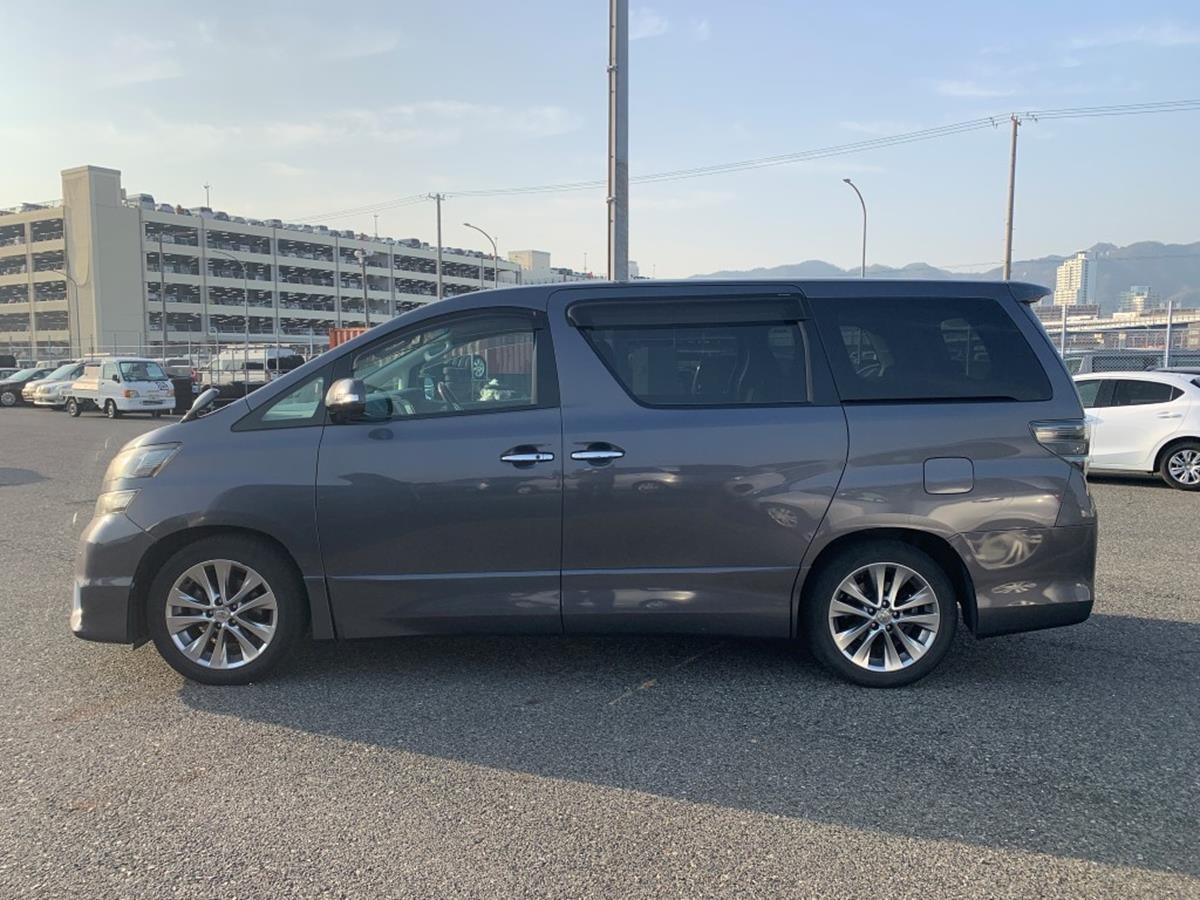 Used Toyota Vellfire for sale - 77368826: Photo 2