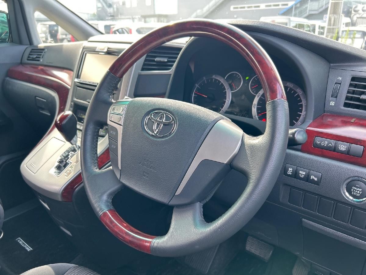 Used Toyota Vellfire for sale - 75717823: Photo 12