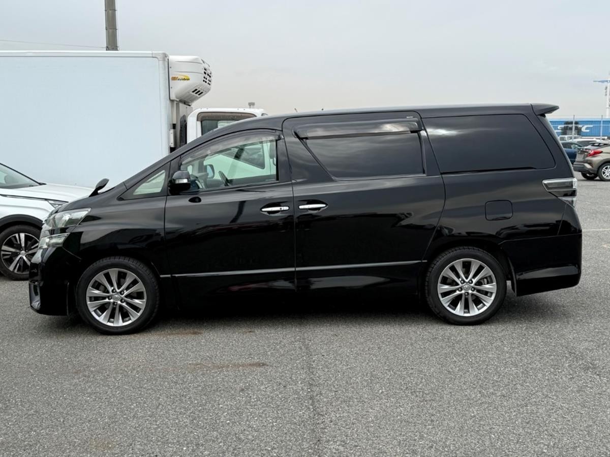 Used Toyota Vellfire for sale - 77641753: Photo 2