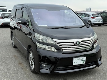 Used Toyota Vellfire 2011 for sale - 77641753: Photo