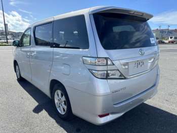 Used Toyota Vellfire 2010 for sale - 73493673: Photo