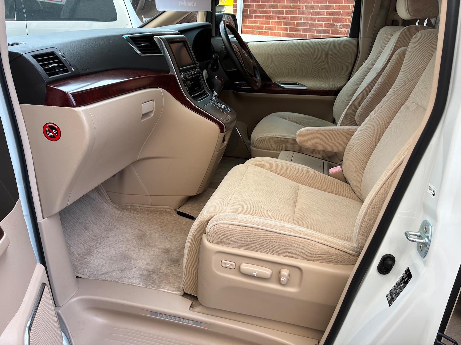 Used Toyota Vellfire 2025 for sale - 76647319: Photo 13