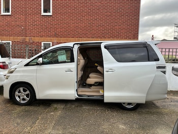 2025 - Wellcab 3.5 V6 petrol automatic low miles electric side lift up disabled s