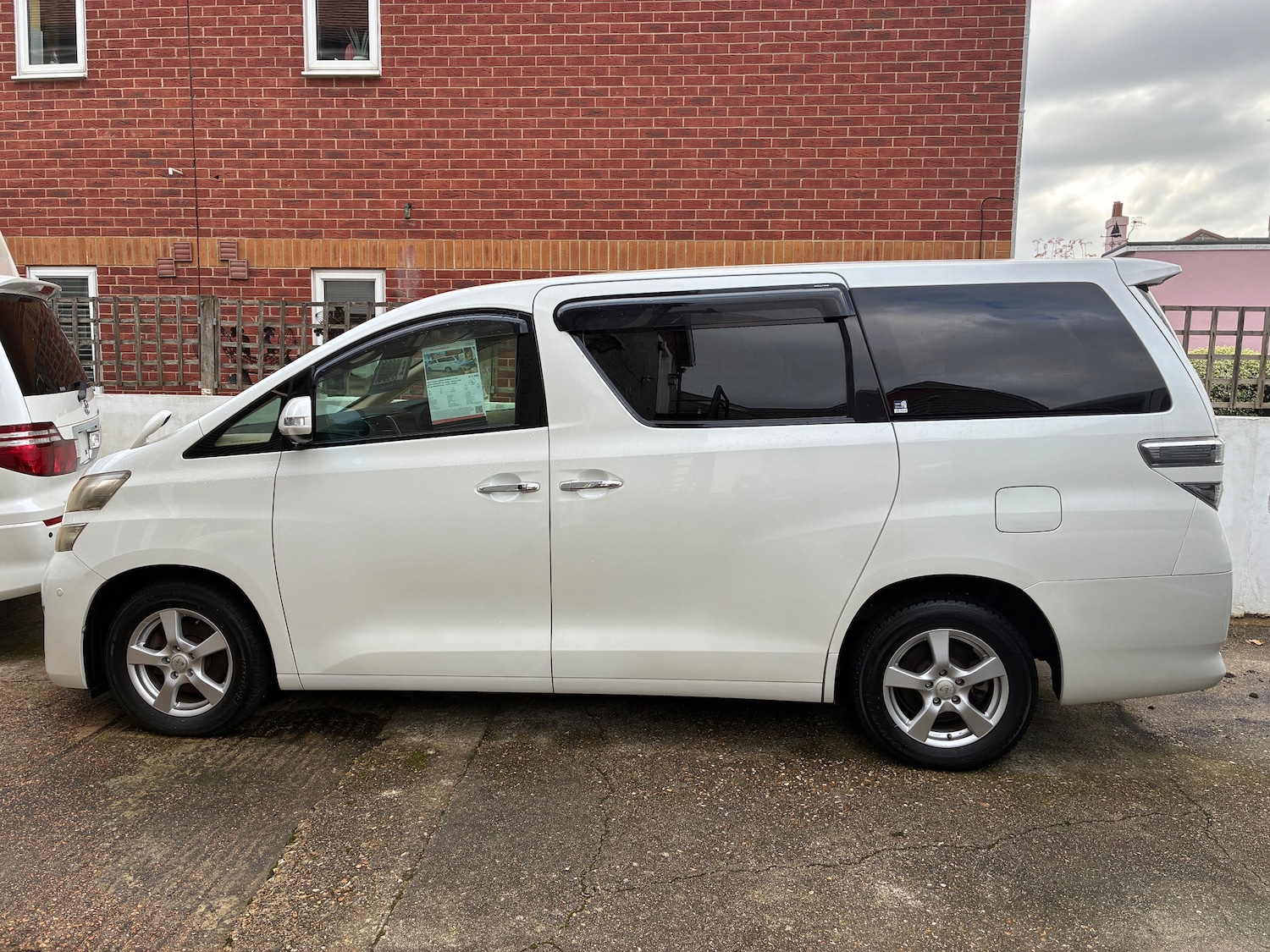 Used Toyota Vellfire 2025 for sale - 76647319: Photo 4