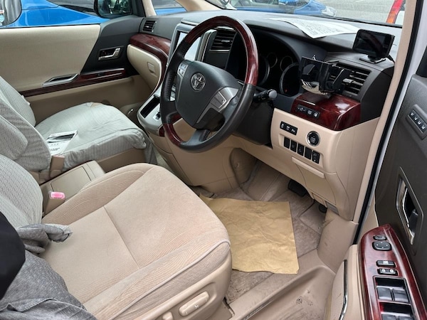 Used Toyota Vellfire for sale - 74796635: Photo 12