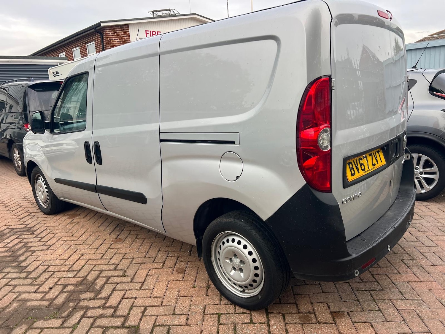 Used Vauxhall Combo 2017 for sale - 75178930: Photo 6