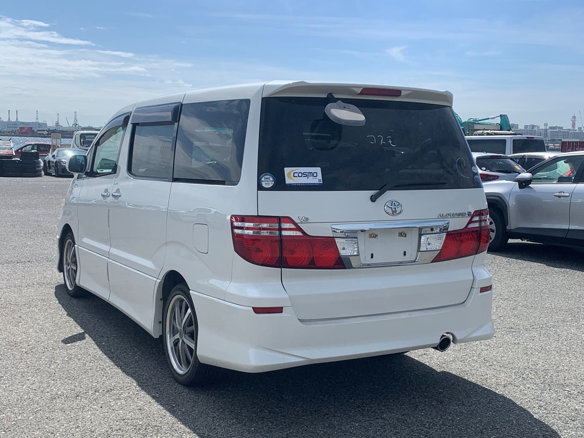Used Toyota Alphard for sale - 76065008: Photo 3