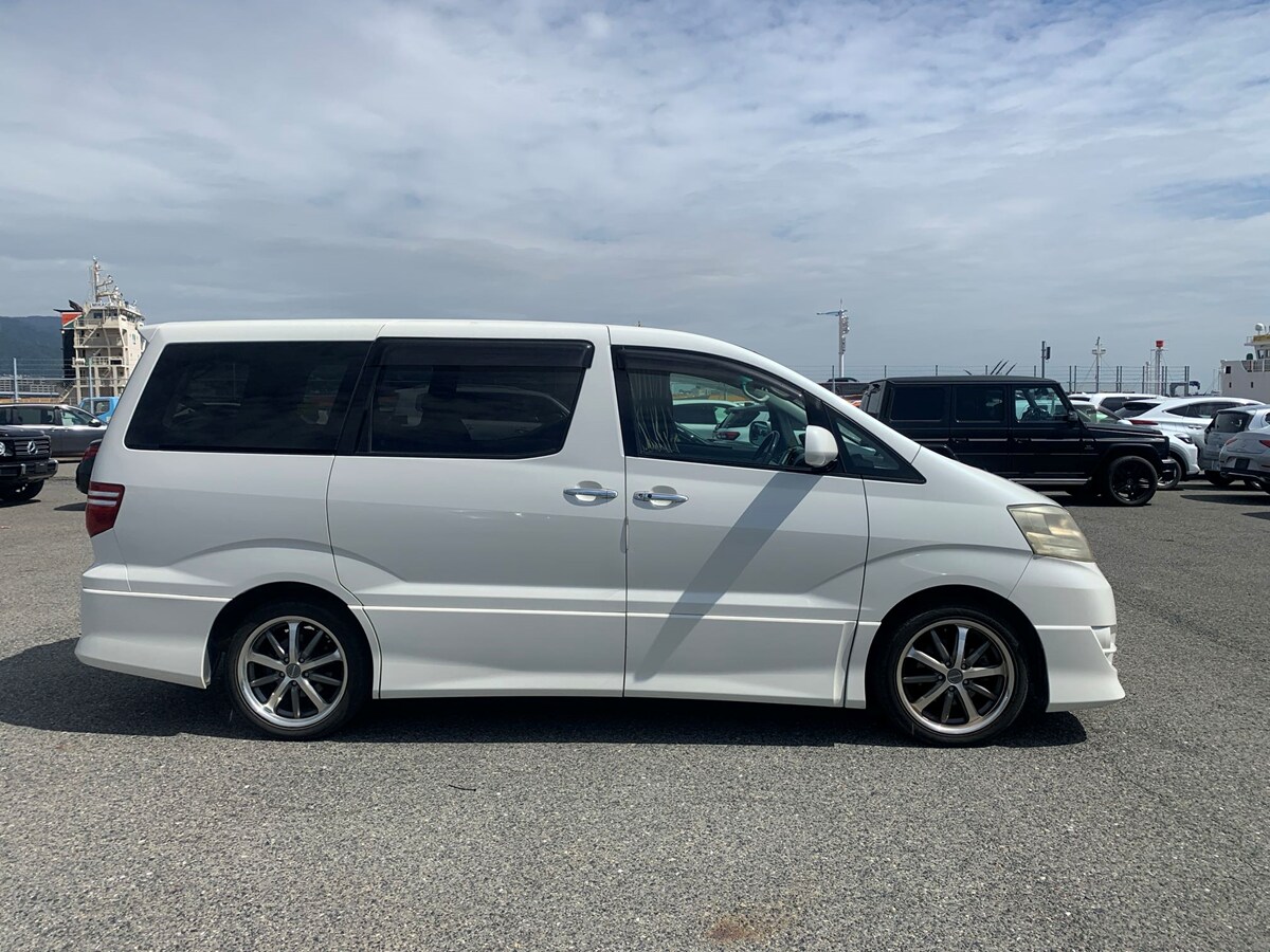 Used Toyota Alphard for sale - 76065008: Photo 4