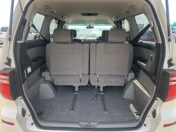 Used Toyota Alphard for sale - 76065008: Photo 5