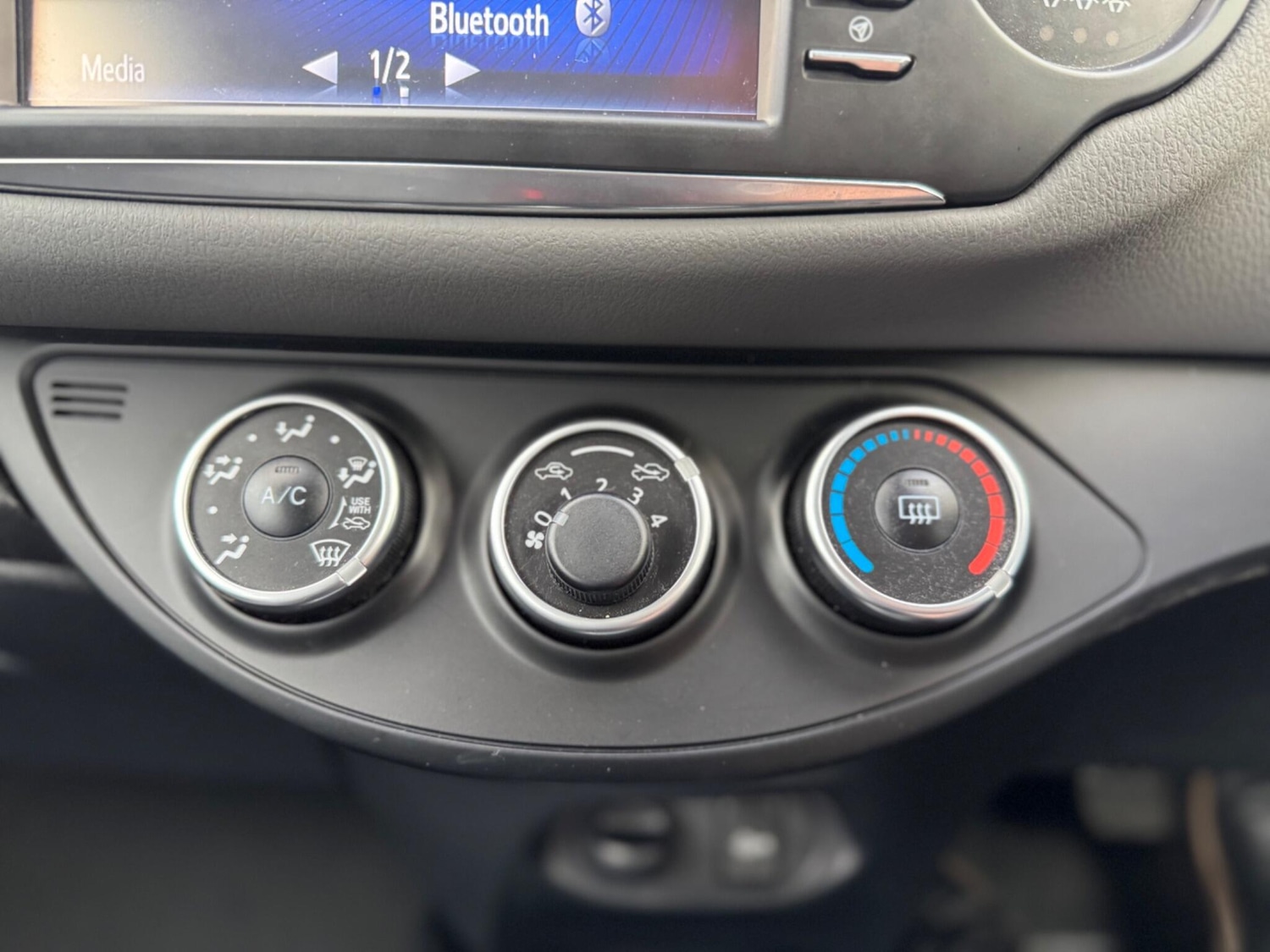 Used Toyota Yaris 2018 for sale - 76295743: Photo 20