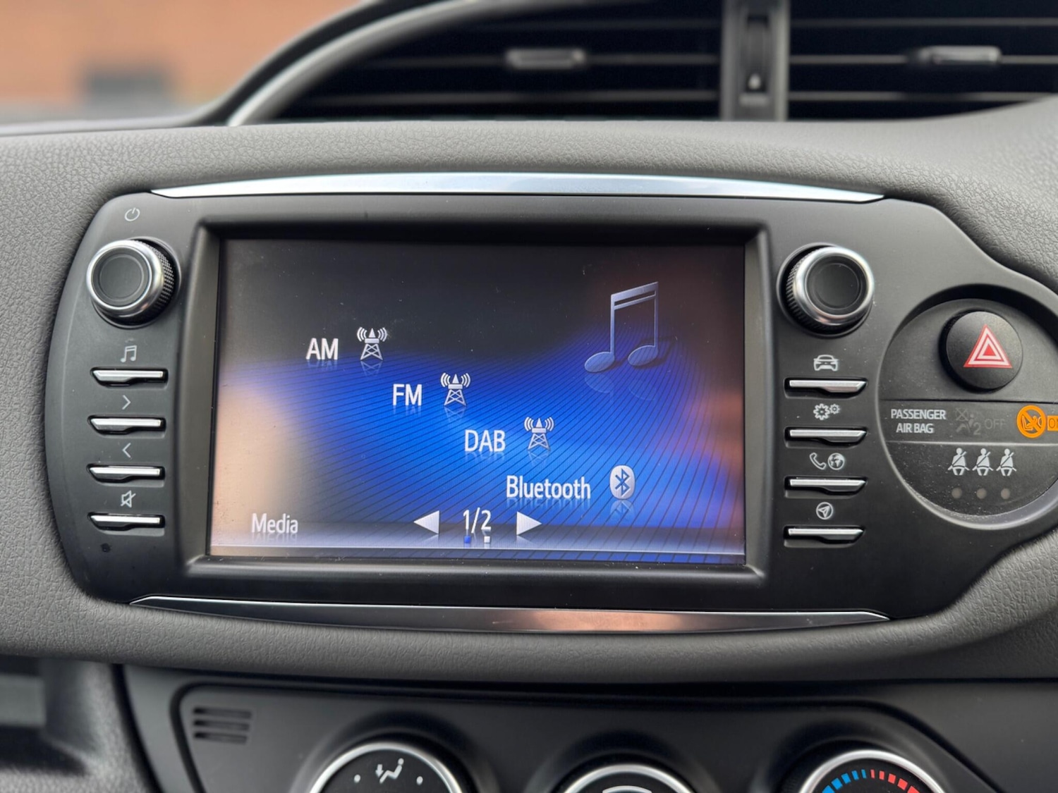 Used Toyota Yaris 2018 for sale - 76295743: Photo 21