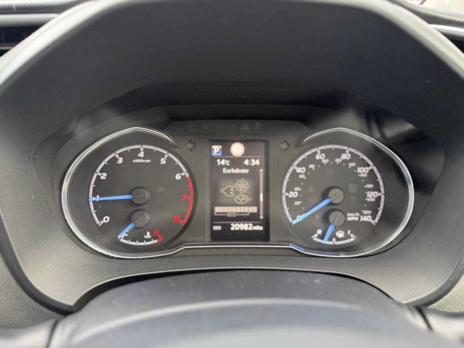 Used Toyota Yaris 2018 for sale - 76295743: Photo 24