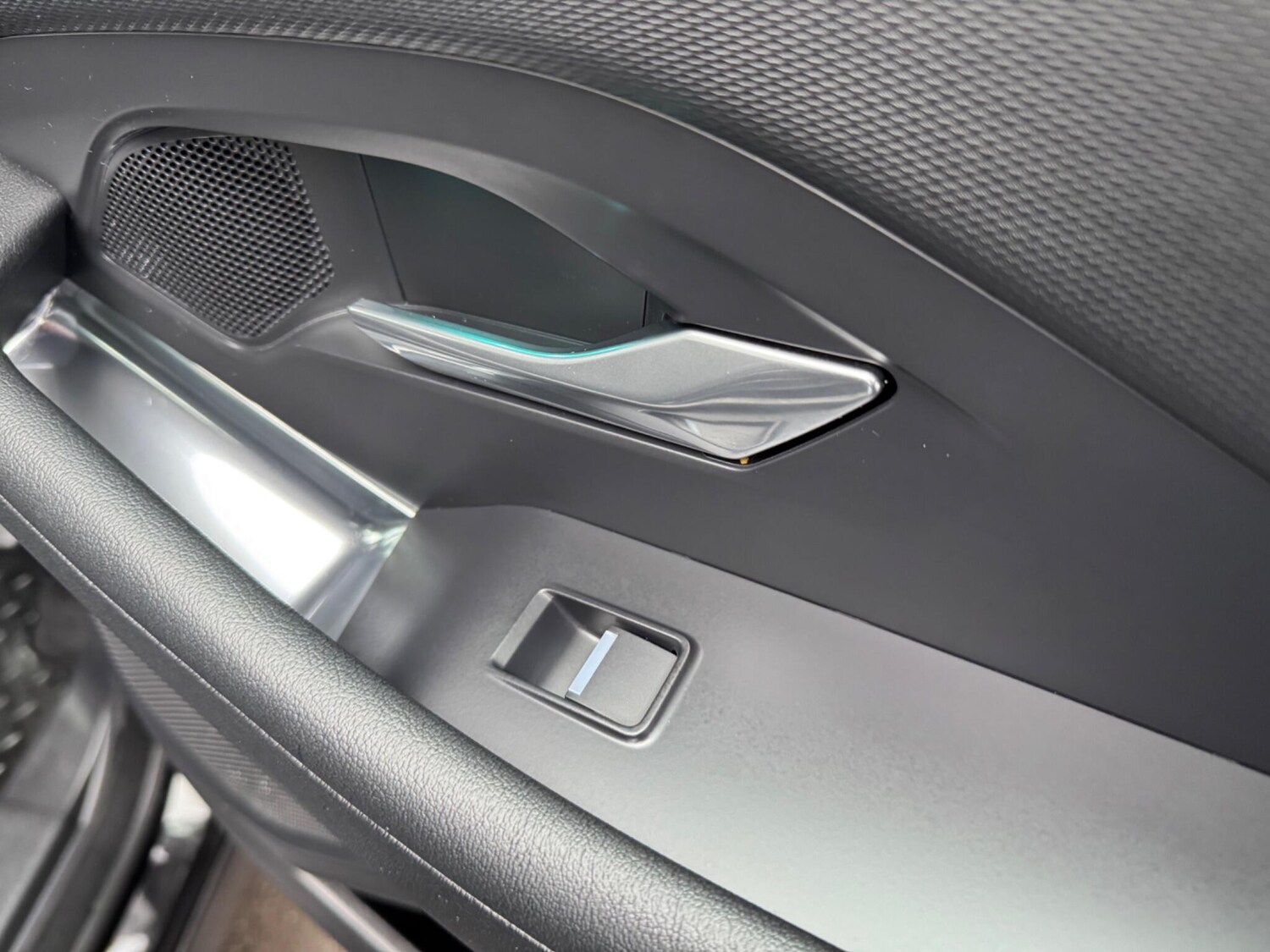 Used Jaguar E-Pace for sale - 76550850: Photo 31