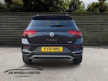 Used Volkswagen T-Roc 2018 for sale - 78301279: Photo