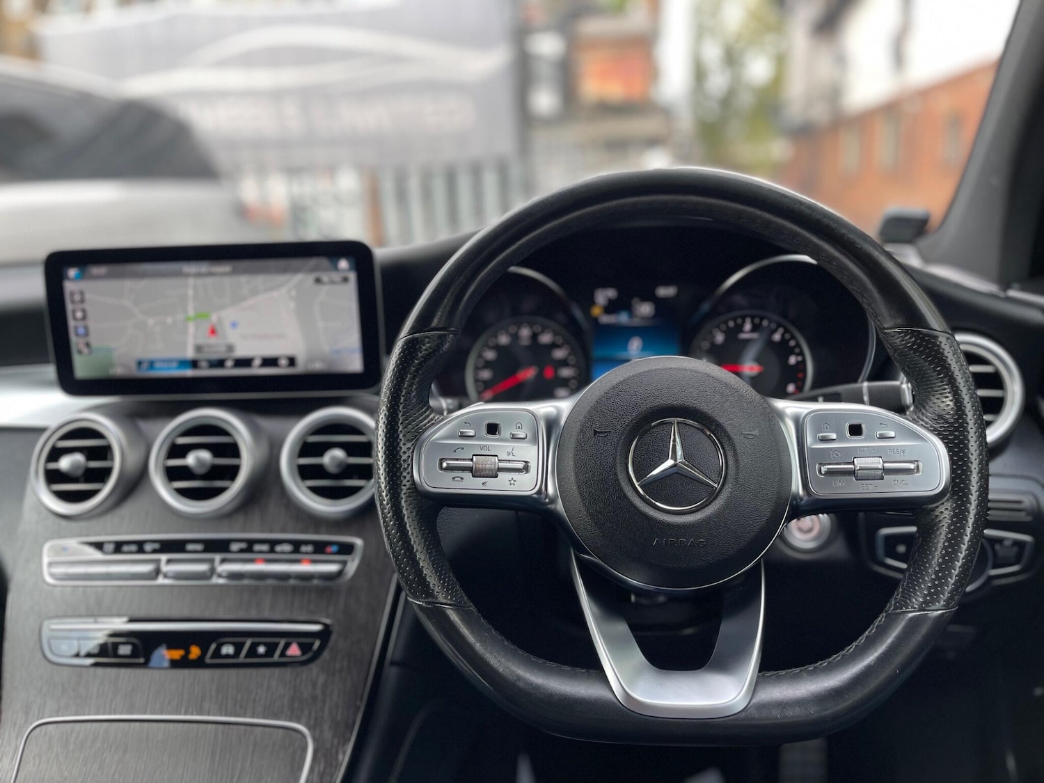 Used Mercedes-Benz GLC 2020 for sale - 76370598: Photo 15