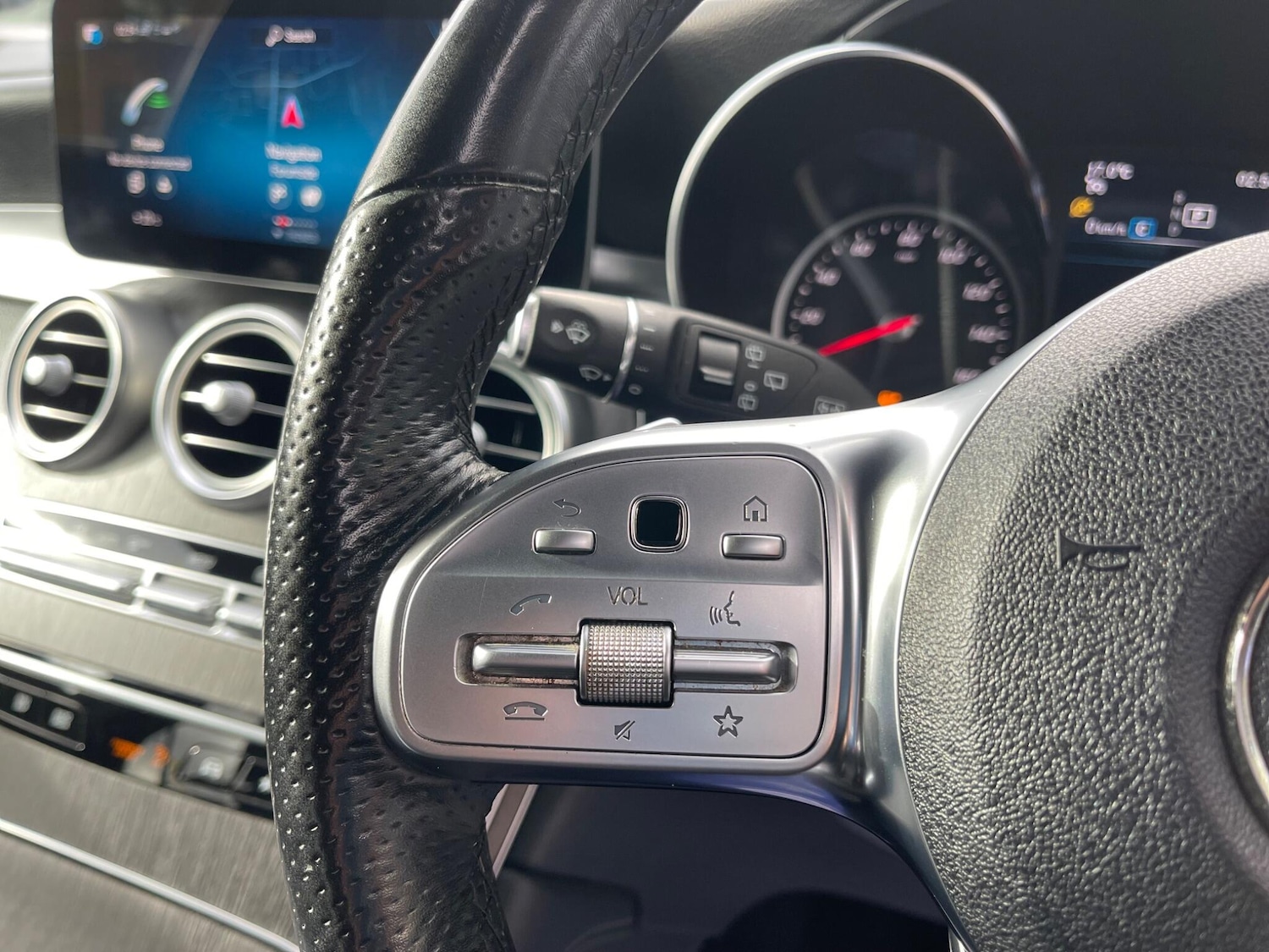 Used Mercedes-Benz GLC 2020 for sale - 76370598: Photo 31