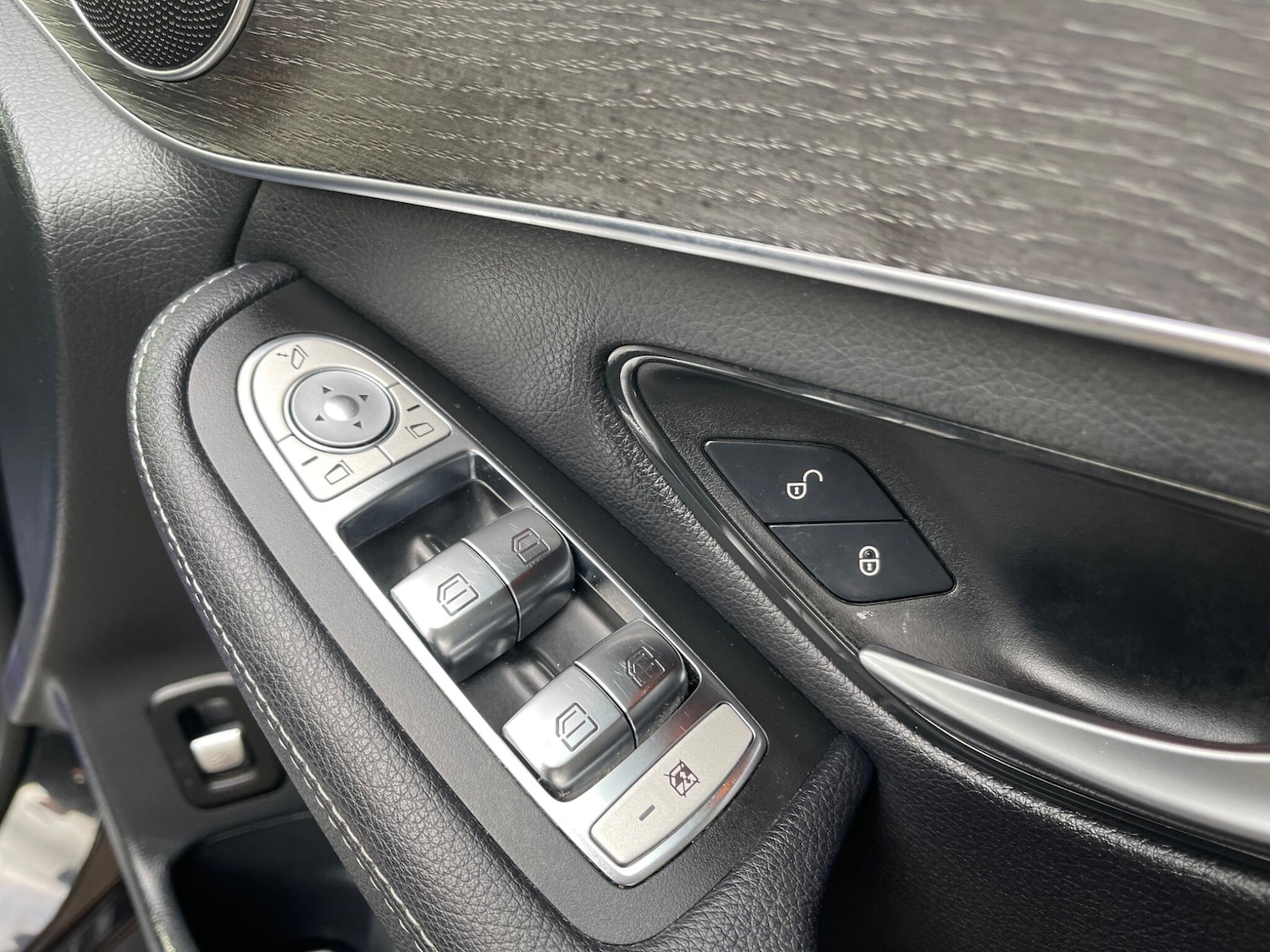 Used Mercedes-Benz GLC 2020 for sale - 76370598: Photo 35