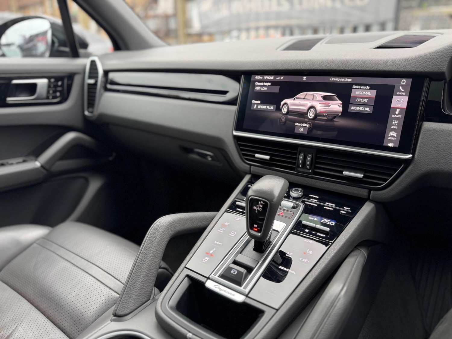 Used Porsche Cayenne 2018 for sale - 77632948: Photo 15