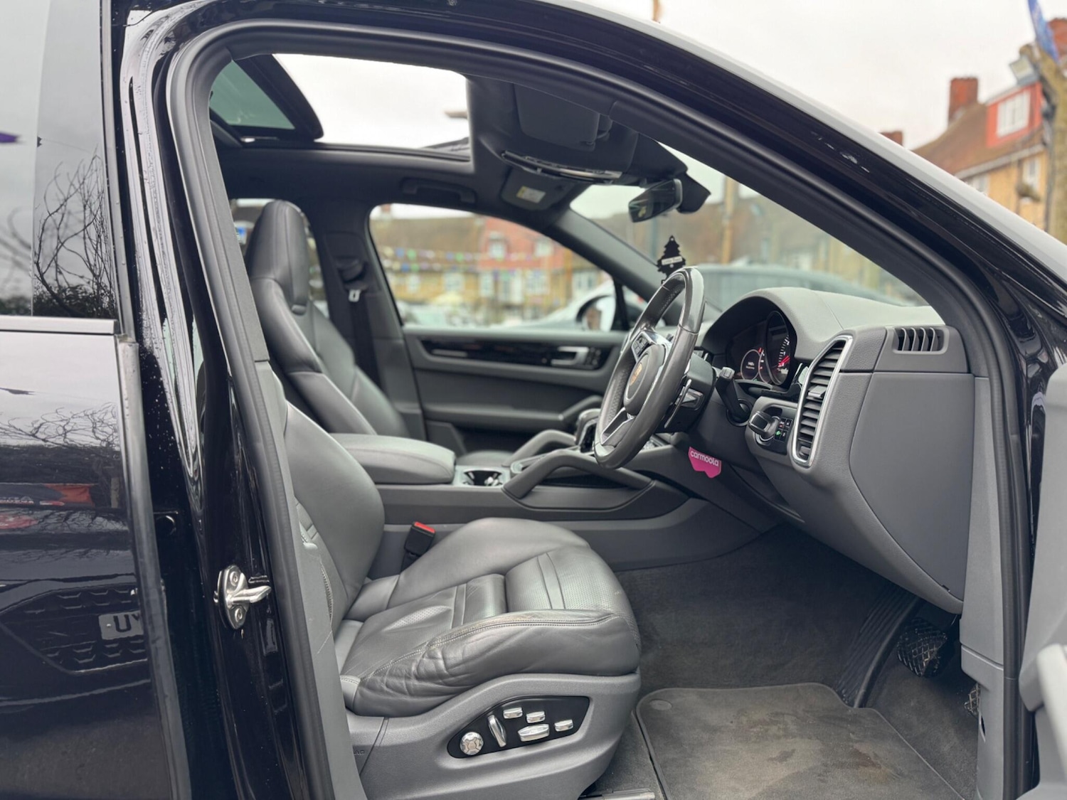 Used Porsche Cayenne 2018 for sale - 77632948: Photo 17