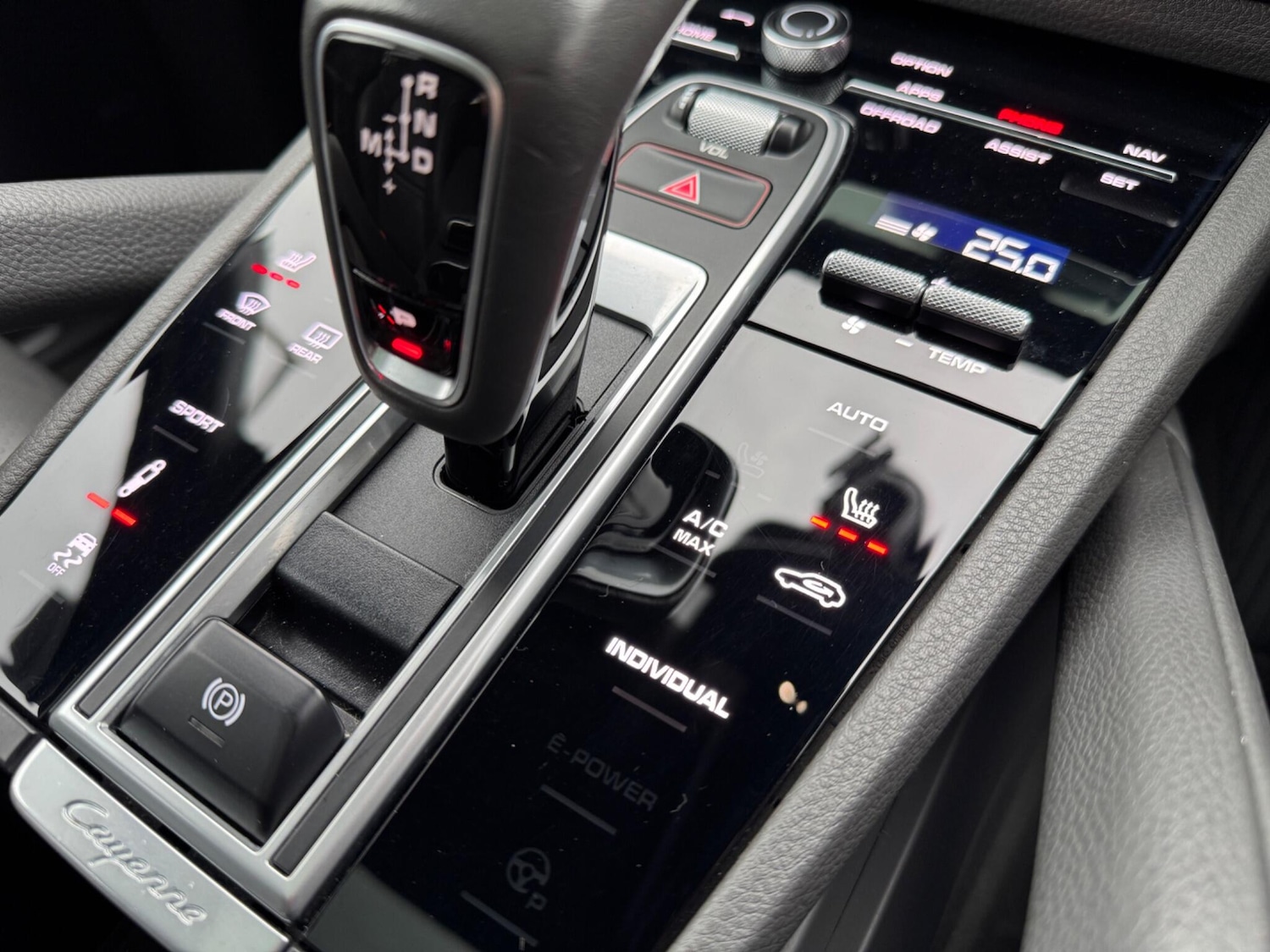 Used Porsche Cayenne 2018 for sale - 77632948: Photo 28