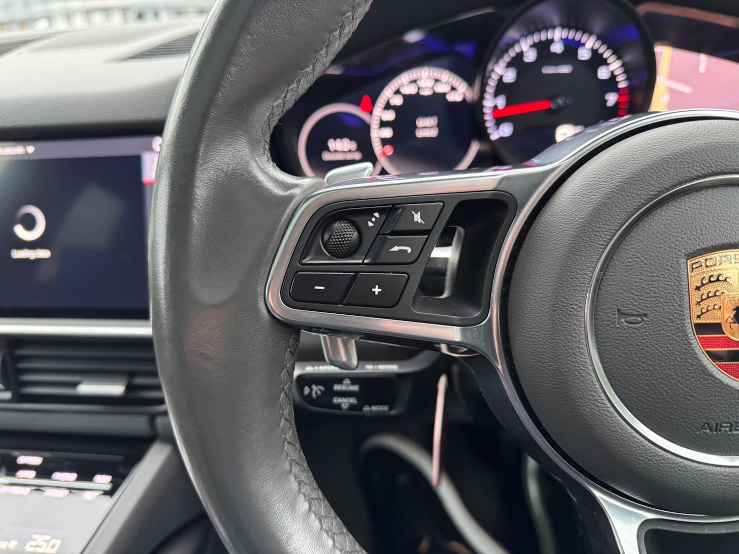 Used Porsche Cayenne 2018 for sale - 77632948: Photo 31