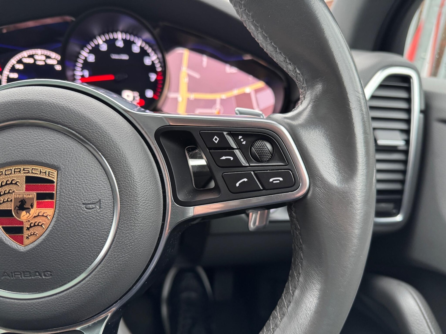 Used Porsche Cayenne 2018 for sale - 77632948: Photo 32