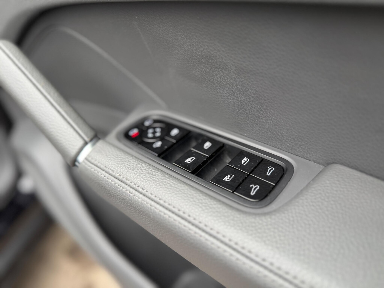 Used Porsche Cayenne 2018 for sale - 77632948: Photo 42