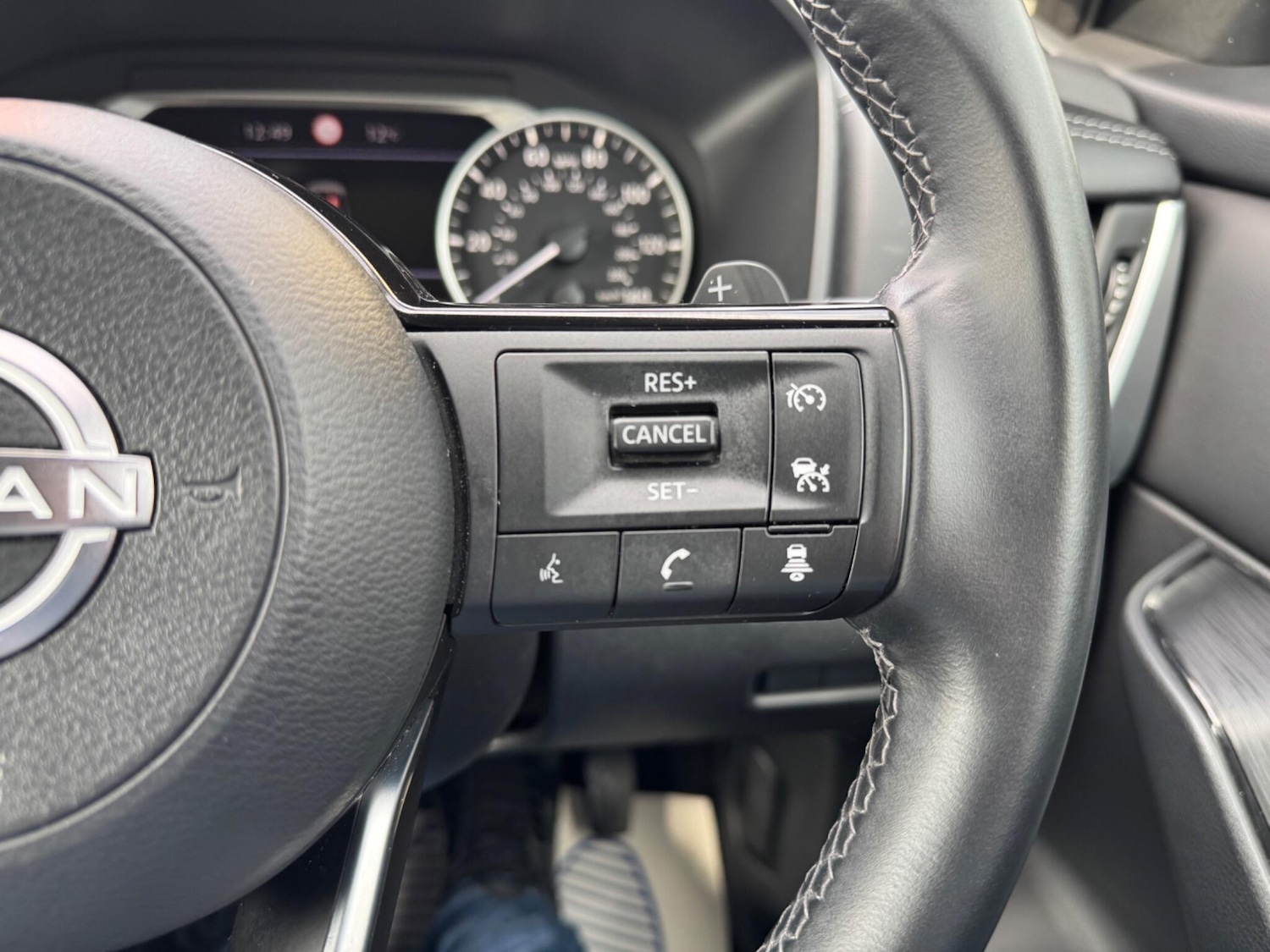 Used Nissan Qashqai for sale - 77970645: Photo 27