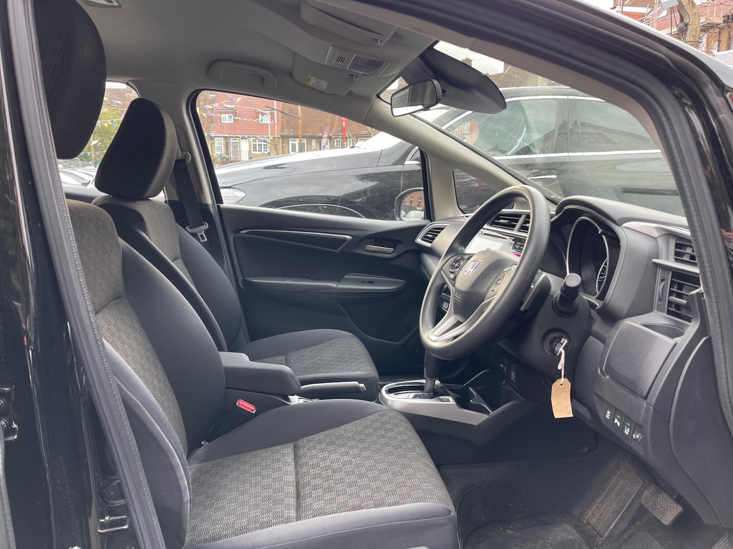 Used Honda Jazz 2017 for sale - 76152081: Photo 24