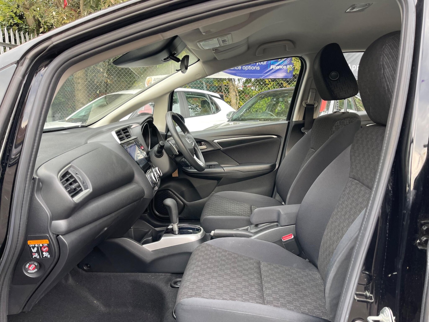 Used Honda Jazz 2017 for sale - 76152081: Photo 29